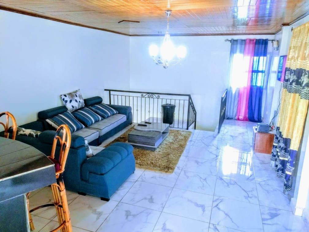 Villa Contemporaine Yaounde Exterior photo